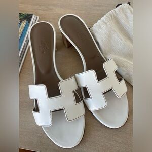 Authentic Hermes Oasis heeled sandals